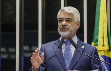 Lula autoriza prorrogação de incentivos ao setor automotivo de Pernambuco na reforma tributária, anuncia Humberto
