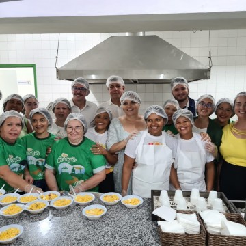 Marinaldo Rosendo inaugura Cozinha Comunitária em Timbaúba