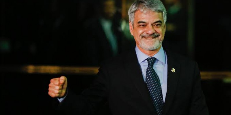 Coluna da quinta | PT de Pernambuco tem nome e sobrenome: Humberto Costa