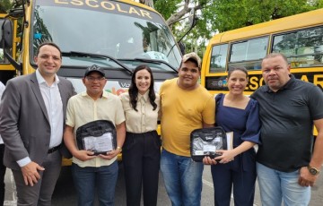 Presidente da Amupe destaca importância da entrega de 100 ônibus escolares para a educação em Pernambuco