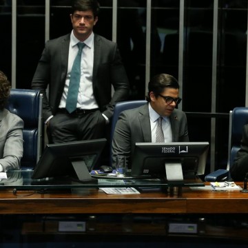 Senado aprova PL que taxa fundos dos super-ricos; texto aguarda sanção de Lula