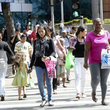 Taxa de desemprego cai para 7,8% em agosto, revela IBGE
