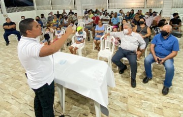 Tiago Lira reúne lideranças em apoio a Augusto Coutinho