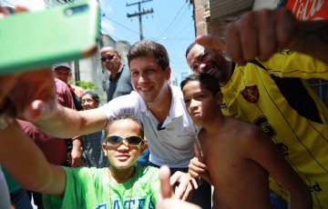 No Recife, Prefeitura entrega 18ª via requalificada pelo Programa Rua Tinindo