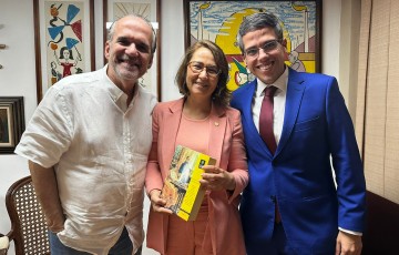  Débora Almeida tem agenda com Senador Fernando Dueire e prestigia Homenagem a Jarbas Vasconcelos