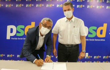 Prefeito de Tracunhaém, Irmão Aluízio, formaliza ingresso ao PSD e vai conduzir partido no município