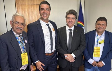 Guilherme Uchôa Jr recebe prefeitos de Agrestina, Caruaru, Paulista e Itamaracá