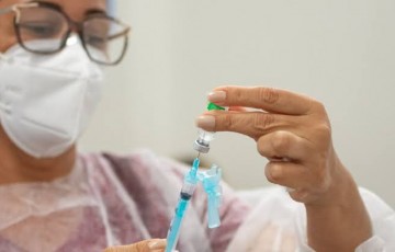Recife começa a vacinar contra covid-19 bebês com 1 e 2 anos sem comorbidades nesta segunda-feira (26)