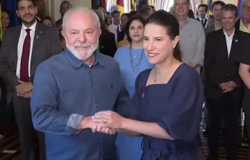 Troca de gestos entre Lula e Raquel chama atenção da classe política