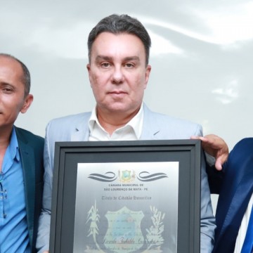 Ricardo Teobaldo recebe título de cidadão de São Lourenço da Mata