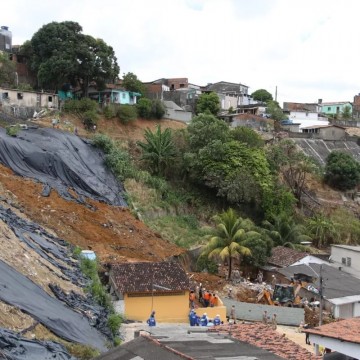 Governo Federal anuncia investimento de R$ 8 milhões para obras em encostas no Recife