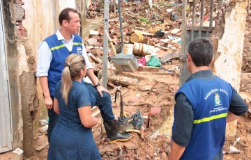 Equipes estaduais orientam famílias de Jardim Monteverde sobre Auxílio Pernambuco e pensão vitalícia