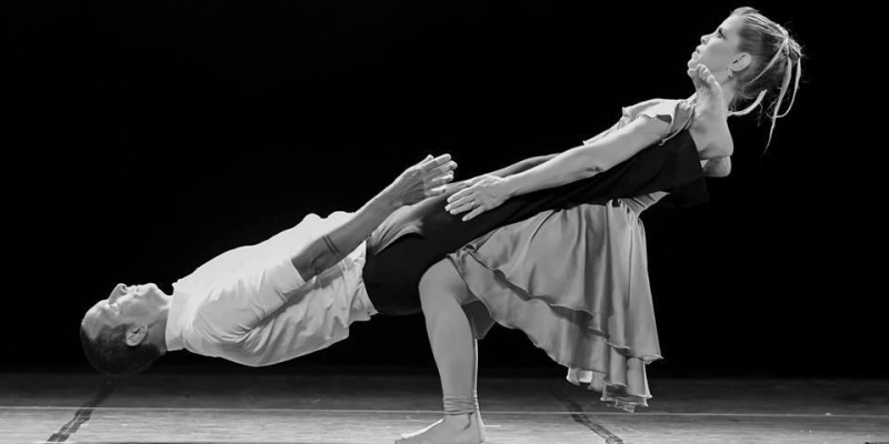 Bailarina pernambucana viaja aos EUA e fazer curso de dança clássica e vacinar os filhos.