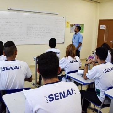 SENAI-PE oferece 400 bolsas de estudo para cursos técnicos na modalidade EaD
