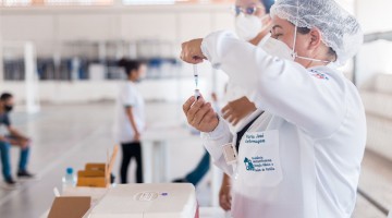 Prefeitura de Caruaru realiza vacinação nas escolas municipais