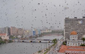 Recife registra 80% das chuvas do mês em 48h