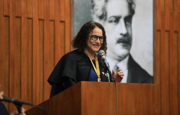 Ministra Luciana Santos é empossada como membro honorário da Academia Pernambucana de Ciências