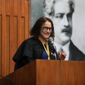 Ministra Luciana Santos é empossada como membro honorário da Academia Pernambucana de Ciências
