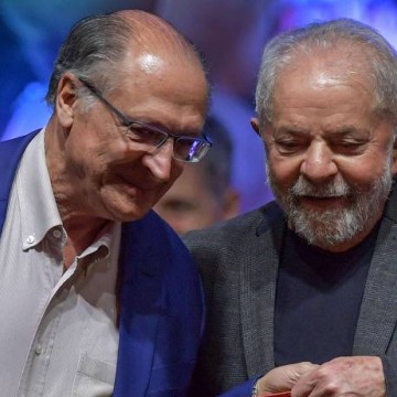 Em encontro com empresários, Lula compara ele e Alckmin a um casal e fala que disputa com PSDB era um luxo