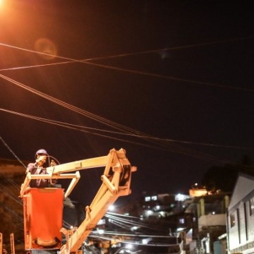 Recife lança programa de iluminação focado em pedestres nas vias mais movimentadas da cidade