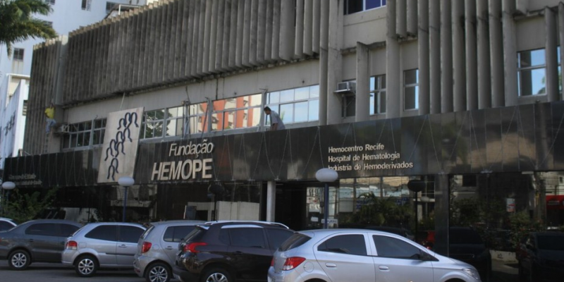 No Brasil existem 27 hemocentros e mais de 500 serviços de coleta, tanto na rede pública quanto na privada