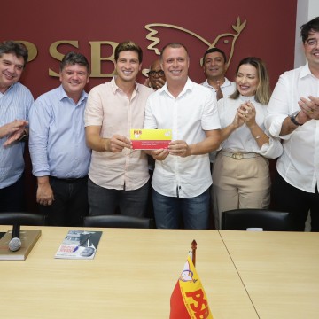 Cal Volia se filia ao PSB para disputar novo mandato de prefeito de Itapissuma