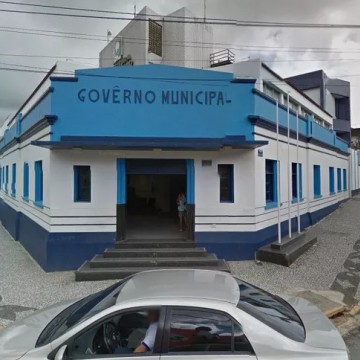 Com salários de até R$ 13,4 mil, concurso da Prefeitura de Ipojuca oferece 495 vagas