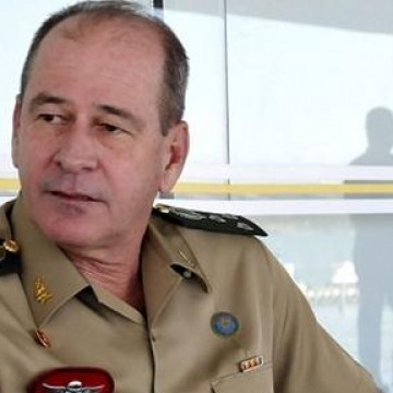 Ministro da Defesa visita o estado para trazer atualizações sobre as manchas de óleo
