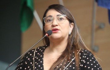  Aline Mariano diz que ‘Câmara do Recife não pode legislar sobre proibição de linguagem neutra’