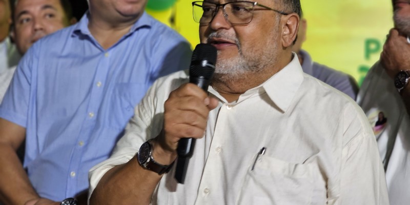 Prefeito de primeiro mandato, Zé Martins caminha há passos largos mirando na reeleição