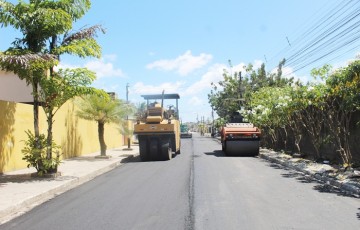 Paulista inicia serviço de melhoria do asfalto dos grandes corredores