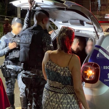 Dois homens são presos após perseguição policial no bairro do Pina, no Recife