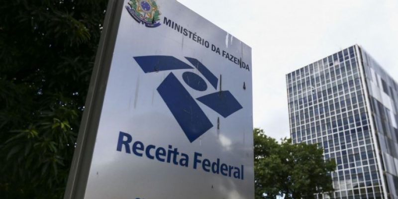 Em Pernambuco, o Tribunal Regional Eleitoral está com servidores disponíveis em 122 cartórios para orientar os eleitores também durante a páscoa