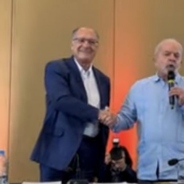 “Vamos unir a experiência do Alckmin com a minha para resgatar o Brasil”, diz Lula