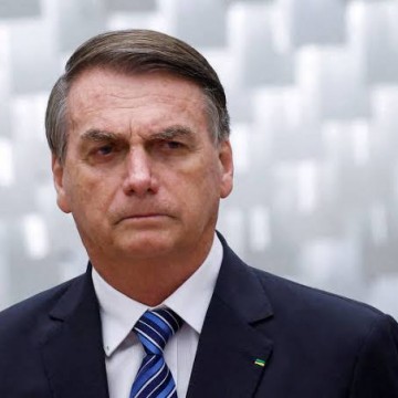 Bolsonaro marca despedida com aliados e viaja nesta semana para os EUA 