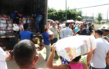 5 mil cestas básicas são distribuídas para famílias em situação de vulnerabilidade em Jaboatão