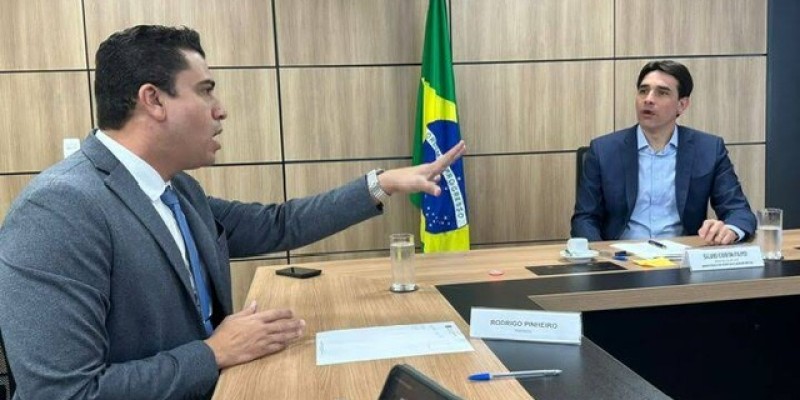 Coluna do sábado | Rodrigo Pinheiro de malas prontas para o Republicanos