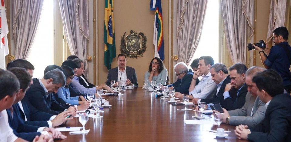 Paulo Câmara reúne bancada federal para agradecer emendas destinadas ao estado