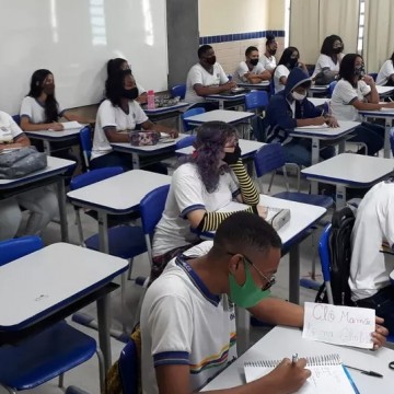 Governo de Pernambuco faz apelo para a população não compartilhar mensagens, fotos e vídeos sobre ameaças às escolas
