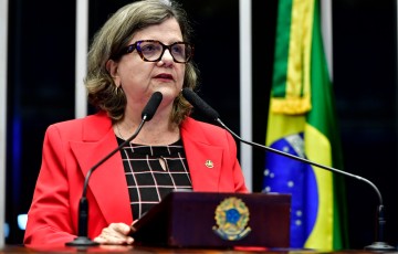 Senadora Teresa Leitão cobra pagamento do piso do magistério e valorização dos profissionais da educação