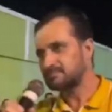 Em Bonito, prefeito chama oposição de “abestalhados”