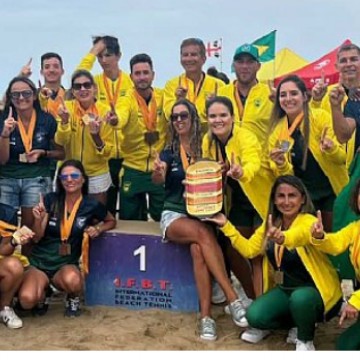 Seleção Brasileira de Beach Tennis conquistou, pela primeira vez, o Campeonato Mundial Geral organizado pela Federação Internacional de Beach Tennis