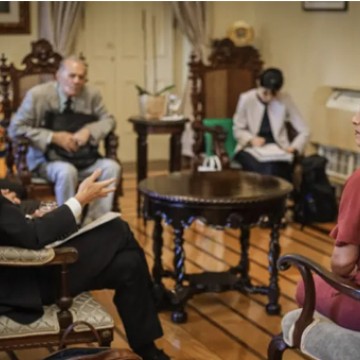 Raquel Lyra se reúne com o embaixador do Japão no Brasil