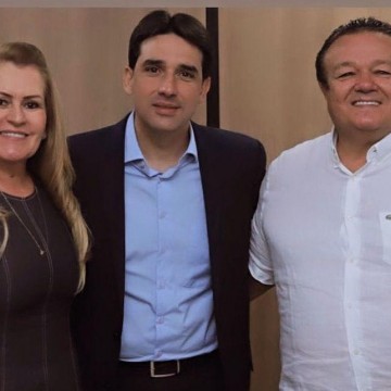 Roberta Arraes se reúne com o Ministro Silvio Costa Filho e conquista ampliação do Aeroporto de Araripina