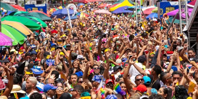 Uma das festas carnavalescas mais tradicionais do interior de Pernambuco recebeu mais de meio milhão de foliões.