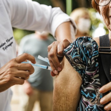 Panorama CBN: A vacinação dos idosos