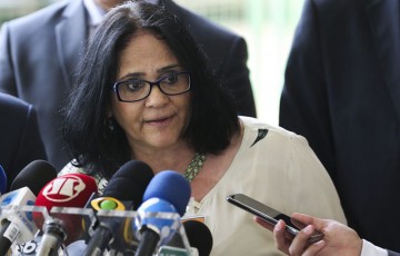 Ministra Damares cumpre agenda em Pernambuco