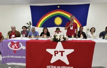Coluna da sexta | O PT continuará em cima do muro em Pernambuco?