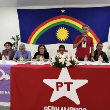 Coluna da sexta | O PT continuará em cima do muro em Pernambuco?