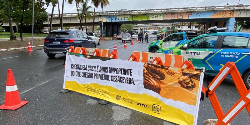 A primeira atividade ocorreu no Viaduto Capitão Temudo, próximo ao Cais José Estelita, no bairro de São José, área central do Recife